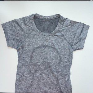 lululemon swiftly tech crew neck size 2 heathered grey